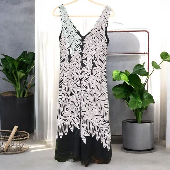 JS Collections Black, Lilac & Grey Leaf Embroidered V Neck Gown 6 Formal Wedding - Picture 2 of 8